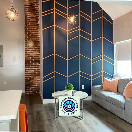 Apartamento The Contemporary Sanford Exterior foto
